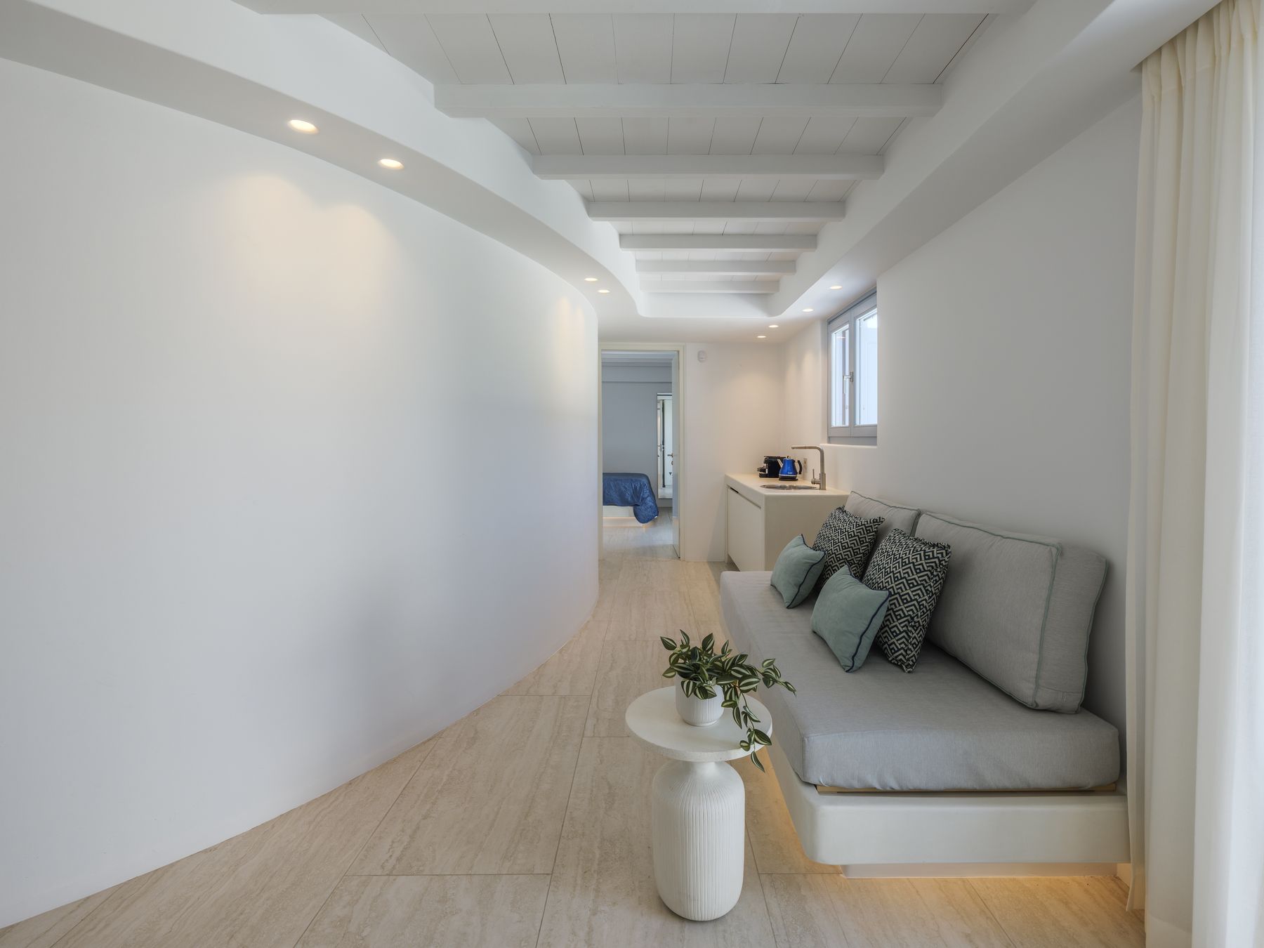 Suite 1 living area